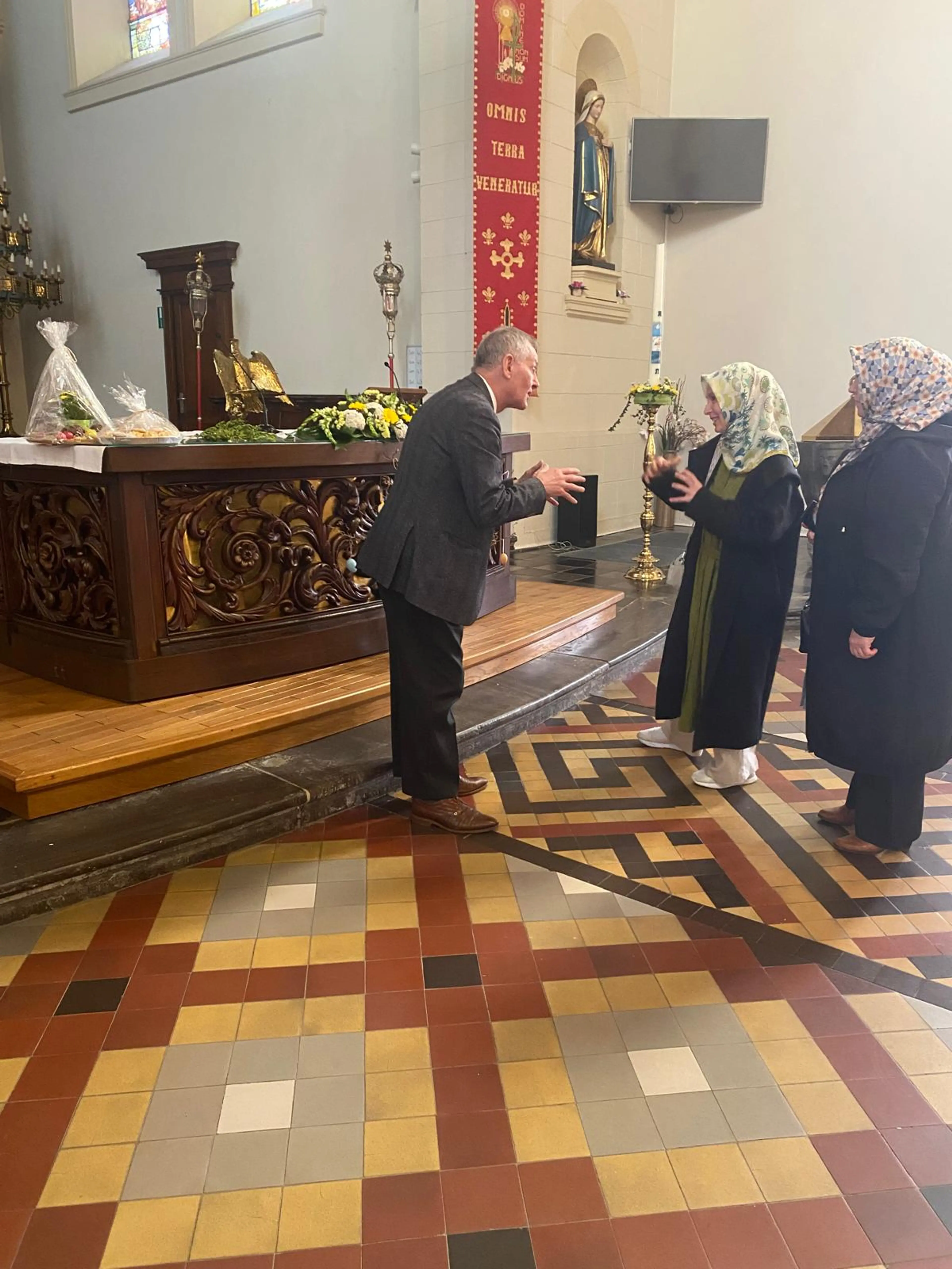 Bezoek kerk Hoeselt Pasen 2025 2