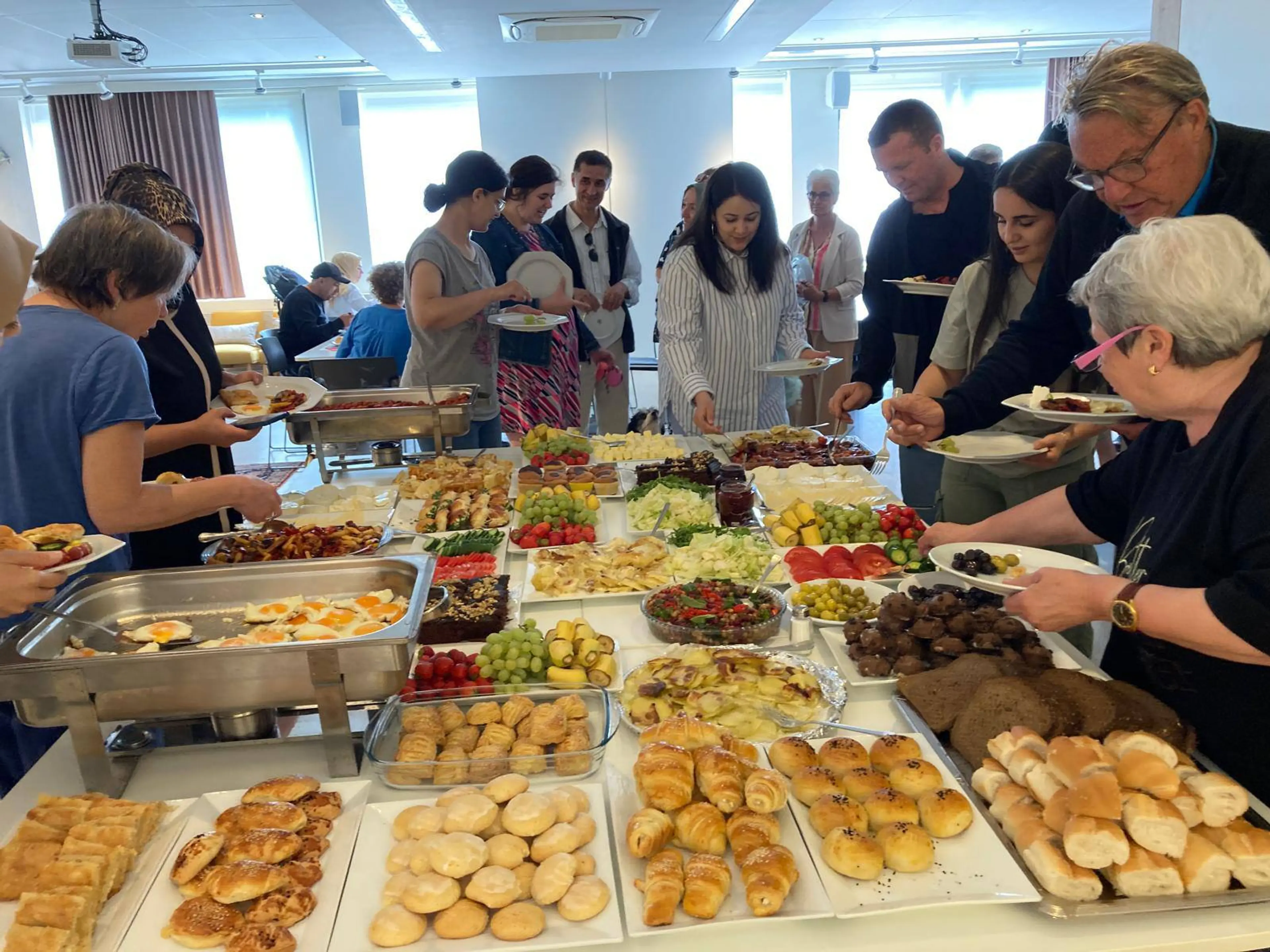 Brunch samen aan tafel Hasselt 2025 3