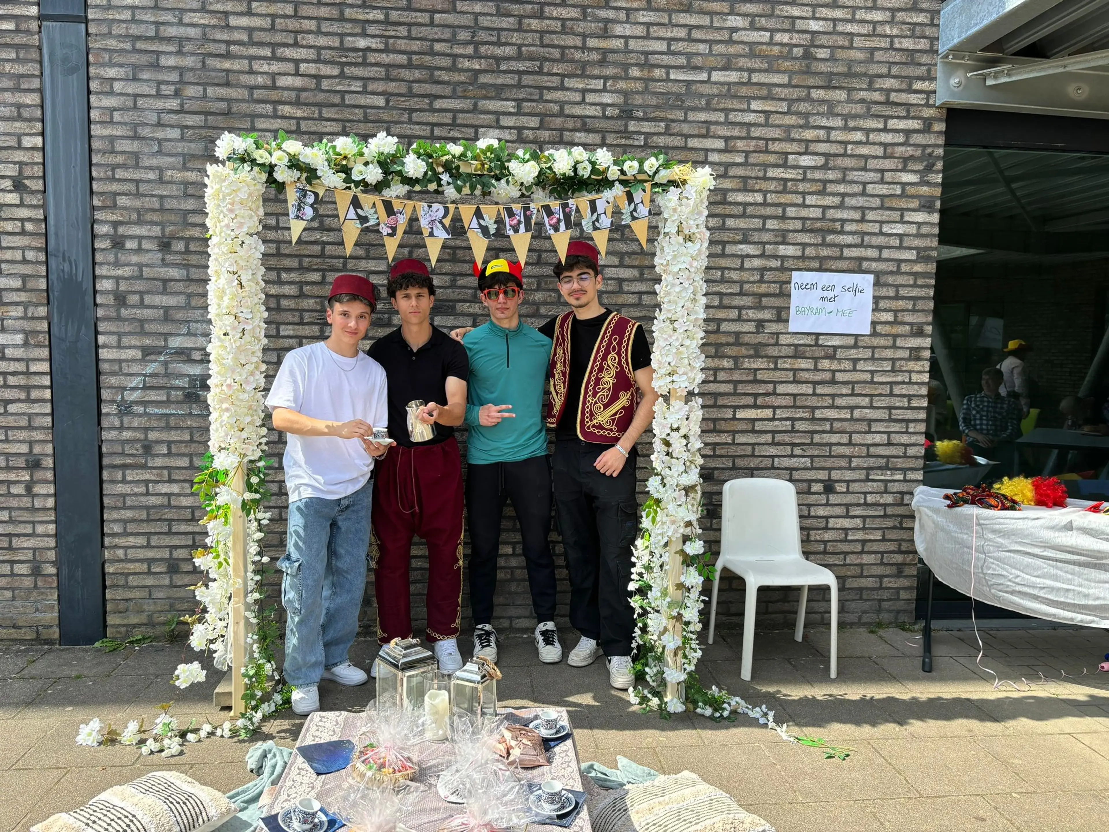 news-bayrammee-feestmee-laat-mensen-samen-3