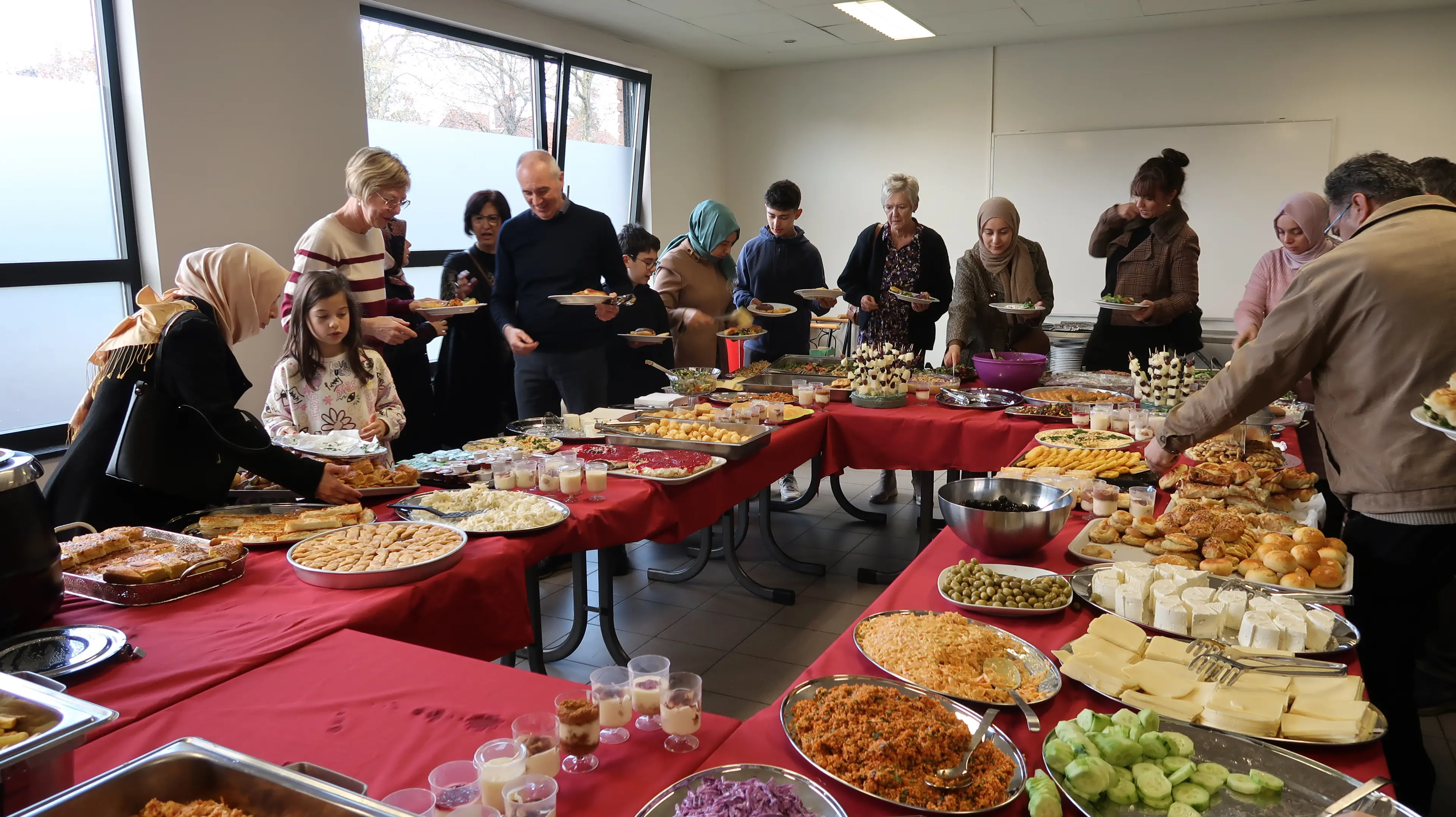 news-brunch-in-genk-om-oproep-van-de-warmste-2